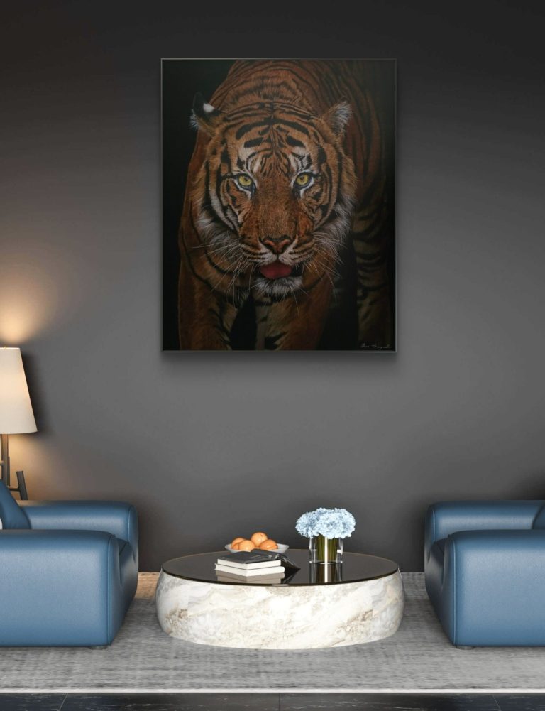 Bagh Garima accroché dans un intérieur moderne Mise en situation du tableau Bagh Garima, accroché dans un intérieur moderne – peinture d’Anne Marguet.