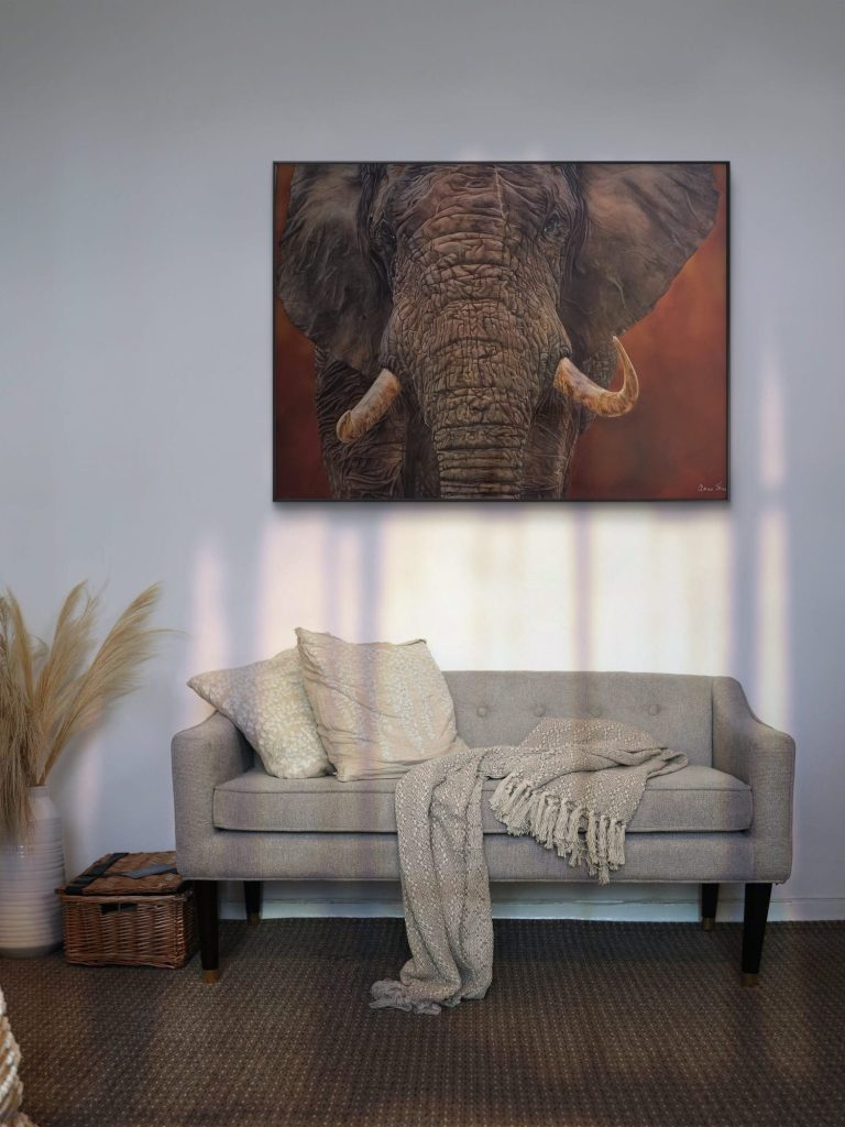 Tableau "Le Chemin du Sage" représentant un éléphant, accroché en décoration murale intérieure, peinture acrylique par Anne Marguet