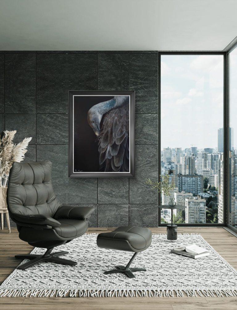 Mise en situation du tableau d'Elle en Aile, accroché dans un intérieur moderne – peinture d’Anne Marguet.